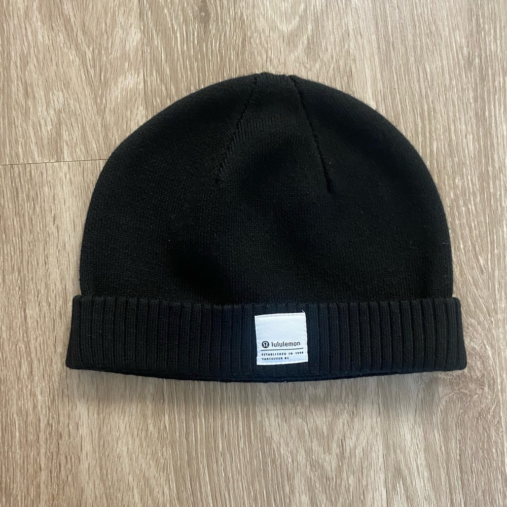 Men’s Lululemon beanie size L/XL